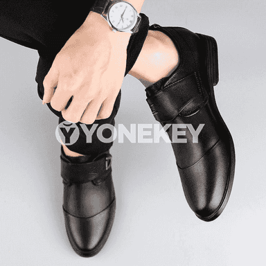 Erkekler üçin niýetlenen klassik köwüş