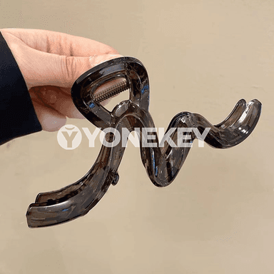 Gyzlar üçin ajaýyp görnüşli saç aksesuarlary.