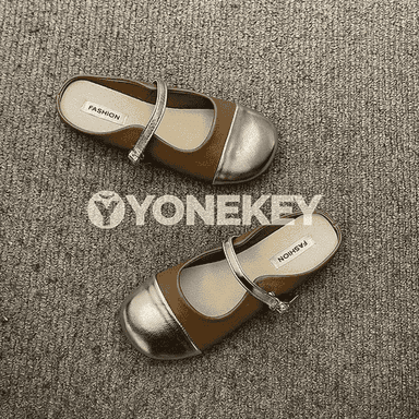 Zenanlar üçin niýetlenen öňi ýapyk şypbyk 