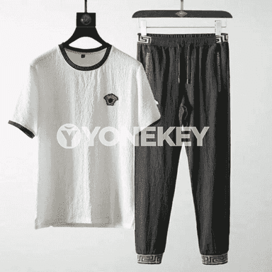 Erkekler üçin komplekt futbolka+forma