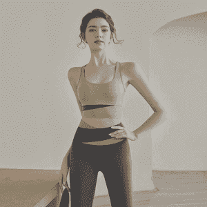 Gyzlar üçin niýetlenen komplekt fitnes eşik