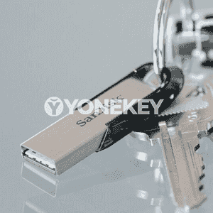 USB metal fleşka. 