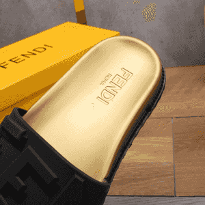 Erkekler üçin şypbyklar.