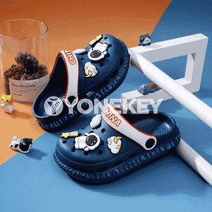 Çagalar üçin arkasy açyk şypbyklar
