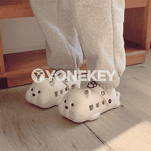 Zenanlar üçin niýetlenen öňi ýapyk şypbyklar